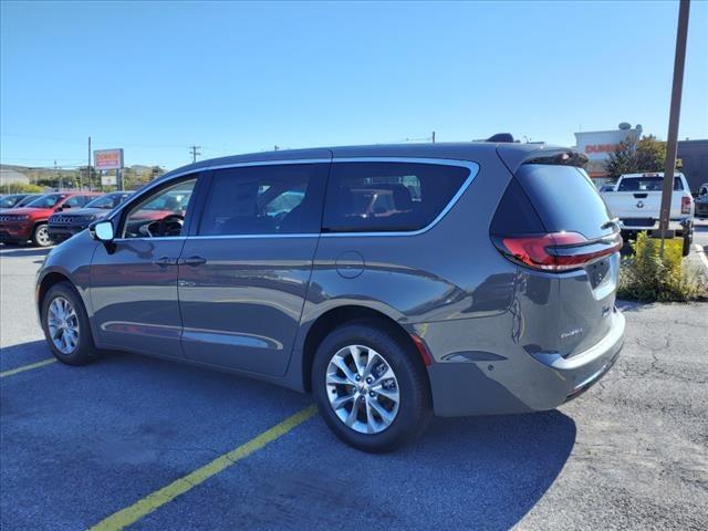 2024 Chrysler Pacifica PACIFICA TOURING L AWD