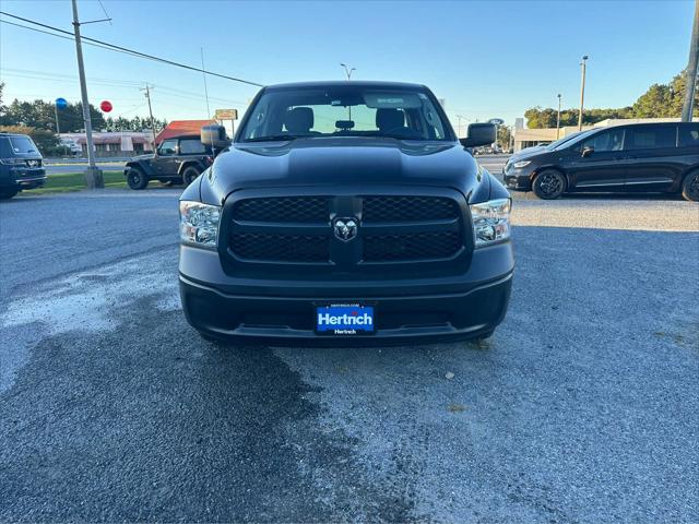 2024 RAM Ram 1500 Classic RAM 1500 CLASSIC TRADESMAN QUAD CAB 4X4 64 BOX