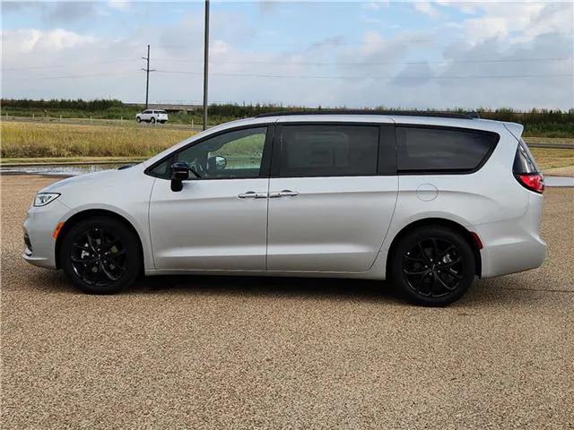 2024 Chrysler Pacifica PACIFICA TOURING L