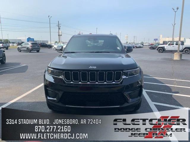 2024 Jeep Grand Cherokee GRAND CHEROKEE LAREDO X 4X2