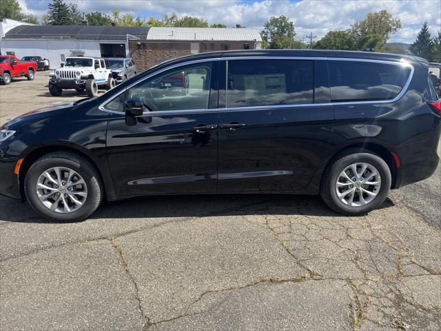 2024 Chrysler Pacifica PACIFICA TOURING L AWD