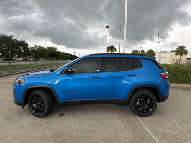2025 Jeep Compass COMPASS LATITUDE 4X4