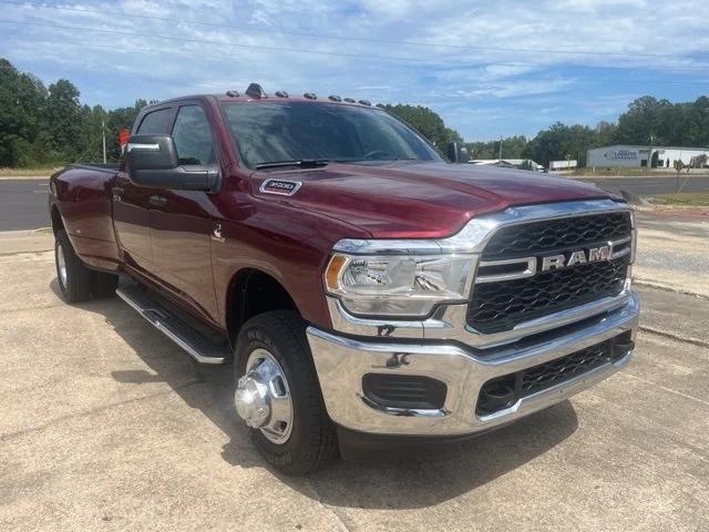 2024 RAM Ram 3500 RAM 3500 TRADESMAN CREW CAB 4X4 8 BOX