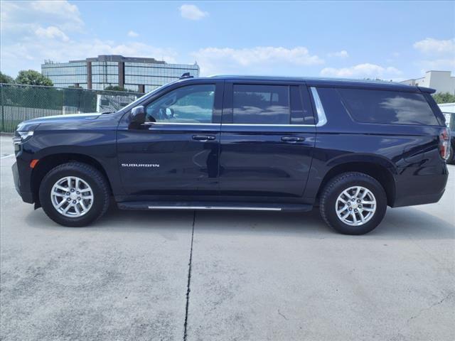 2022 Chevrolet Suburban 4WD LT