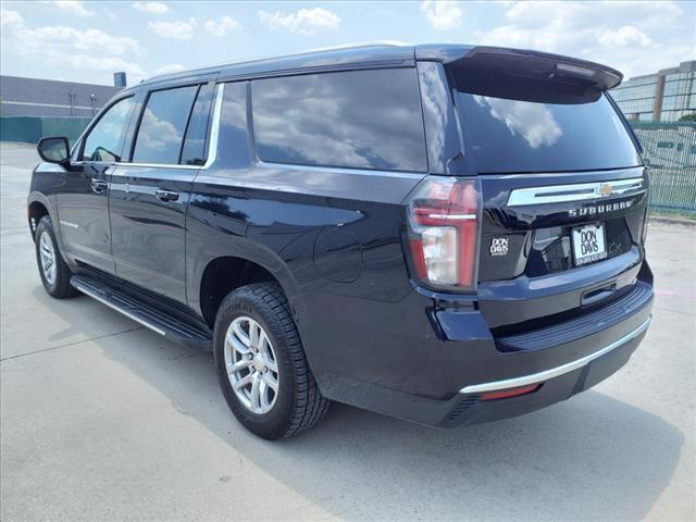 2022 Chevrolet Suburban 4WD LT