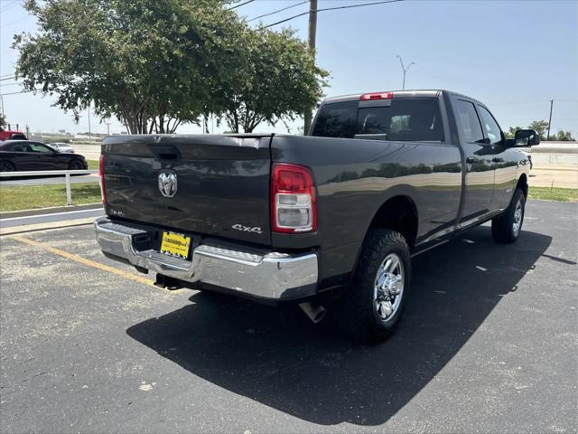 2022 RAM 3500 Tradesman Crew Cab 4x4 8 Box