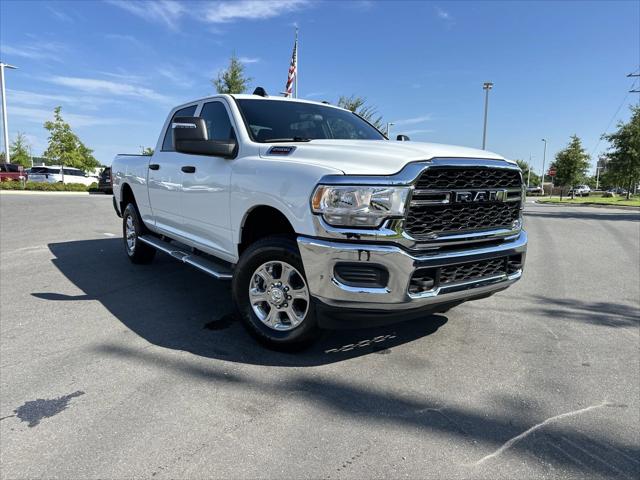 2024 RAM 2500 Tradesman Crew Cab 4x4 64 Box