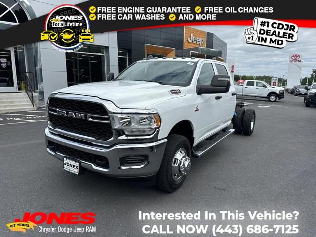 2024 RAM Ram 3500 Chassis Cab RAM 3500 TRADESMAN CREW CAB CHASSIS 4X4 60 CA