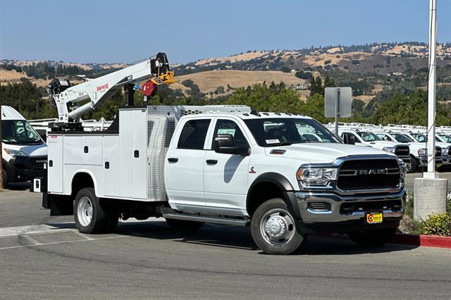 2024 RAM Ram 5500 Chassis Cab RAM 5500 TRADESMAN CHASSIS CREW CAB 4X4 84 CA