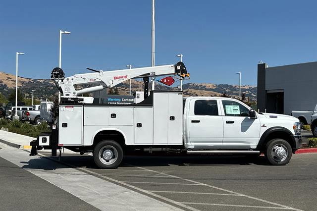 2024 RAM Ram 5500 Chassis Cab RAM 5500 TRADESMAN CHASSIS CREW CAB 4X4 84 CA
