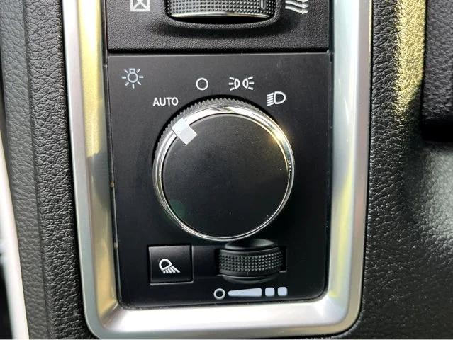 2021 RAM 1500 Classic SLT Crew Cab 4x4 57 Box
