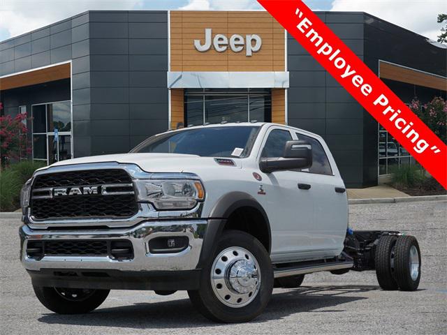 2024 RAM Ram 3500 Chassis Cab RAM 3500 SLT CREW CAB CHASSIS 4X4 60 CA