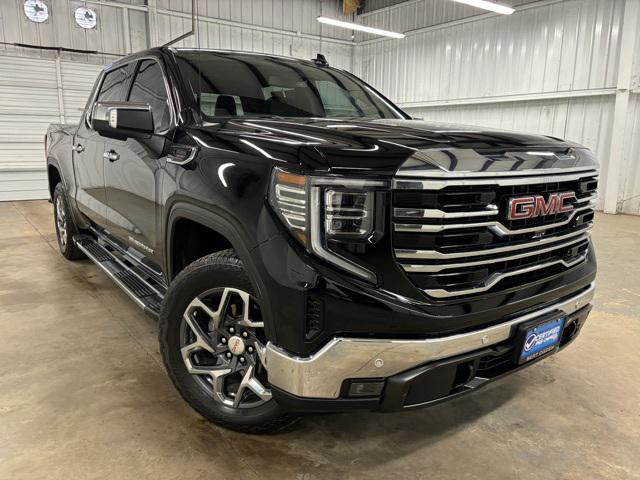 2022 GMC Sierra 1500 4WD Crew Cab Short Box SLT