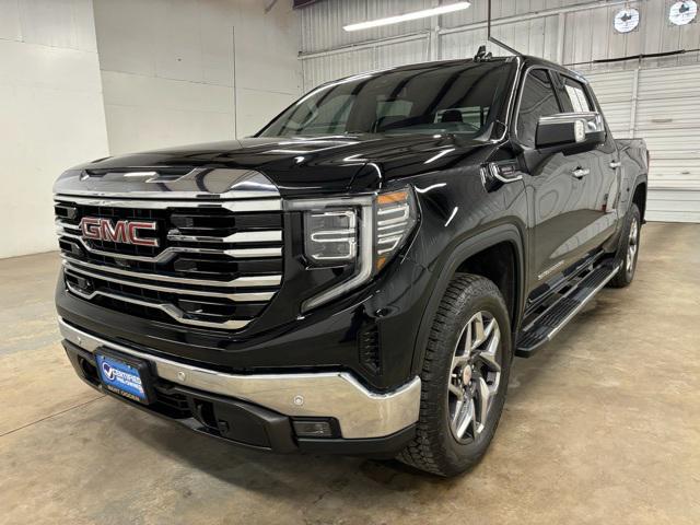 2022 GMC Sierra 1500 4WD Crew Cab Short Box SLT