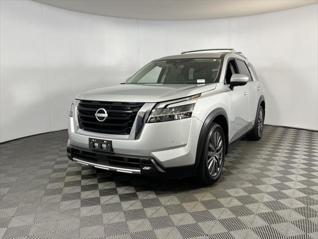 2023 Nissan Pathfinder SL FWD