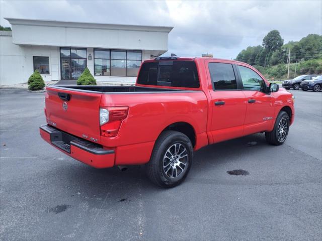 2022 Nissan TITAN Crew Cab SV 4x4