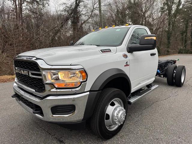 2024 RAM Ram 5500 Chassis Cab RAM 5500 TRADESMAN CHASSIS REGULAR CAB 4X4 84 CA