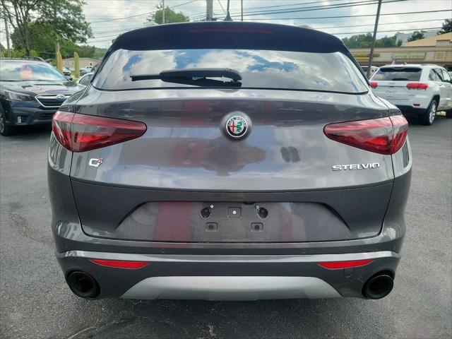 2022 Alfa Romeo Stelvio Ti AWD