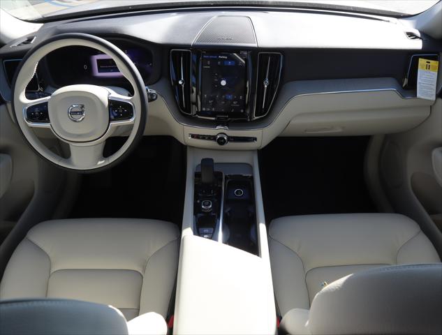2025 Volvo XC60 Plug-In Hybrid Plus