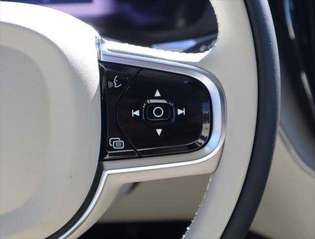 2025 Volvo XC60 Plug-In Hybrid Plus