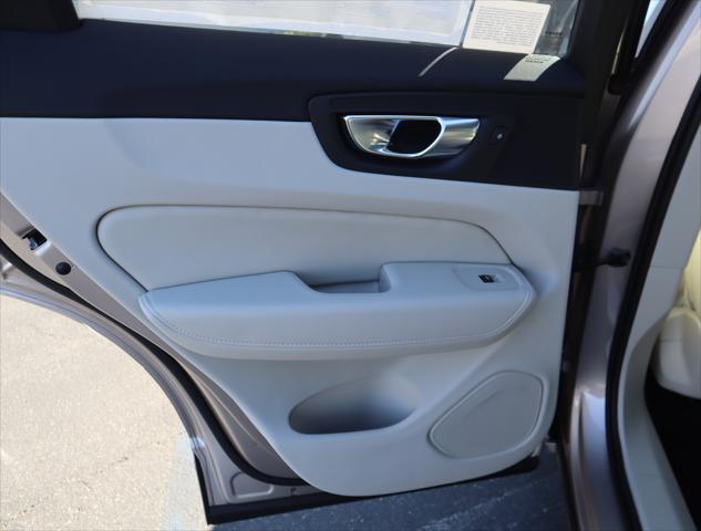 2025 Volvo XC60 Plug-In Hybrid Plus