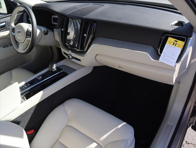 2025 Volvo XC60 Plug-In Hybrid Plus