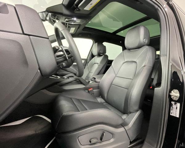2024 Porsche Cayenne AWD
