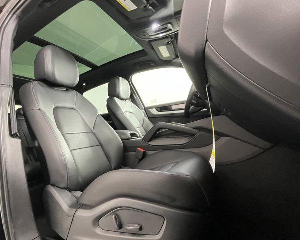 2024 Porsche Cayenne AWD