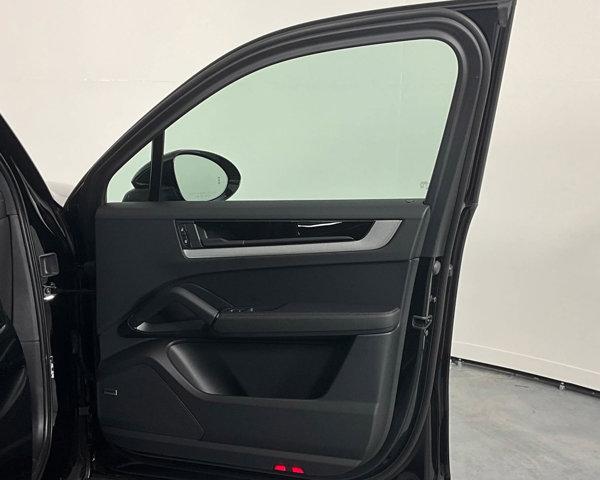 2024 Porsche Cayenne AWD
