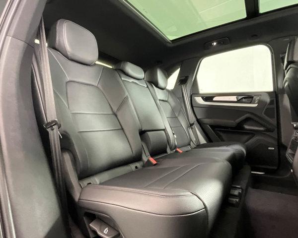 2024 Porsche Cayenne AWD