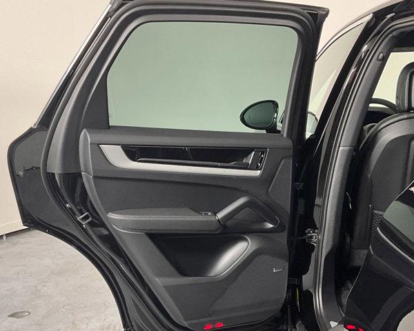 2024 Porsche Cayenne AWD