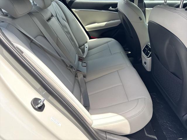 2025 Genesis G70 2.5T RWD