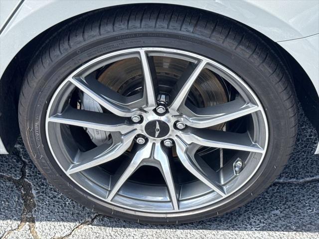 2025 Genesis G70 2.5T RWD