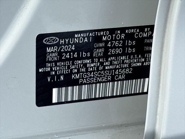 2025 Genesis G70 2.5T RWD