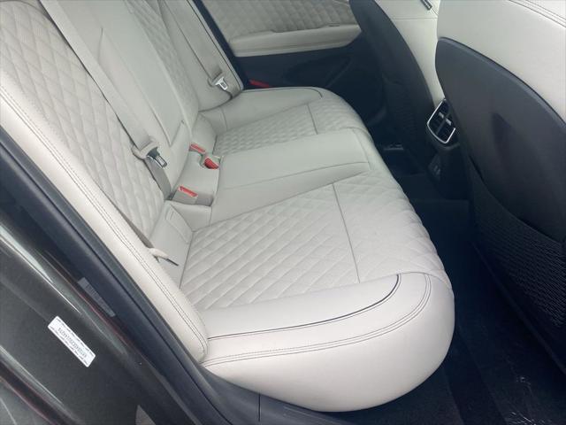 2025 Genesis G70 3.3T RWD Sport Advanced