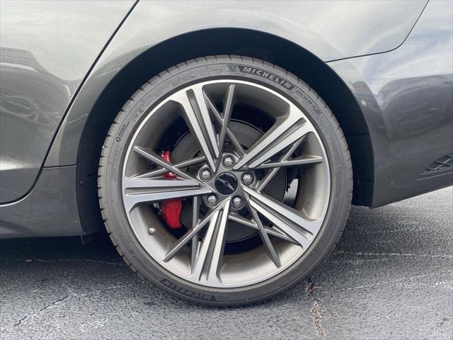 2025 Genesis G70 3.3T RWD Sport Advanced
