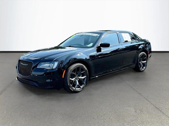 2023 Chrysler 300 Touring