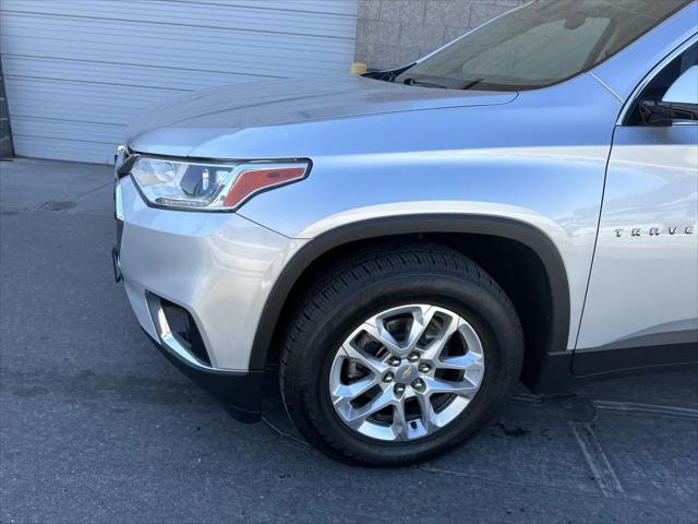 2020 Chevrolet Traverse AWD LT Cloth