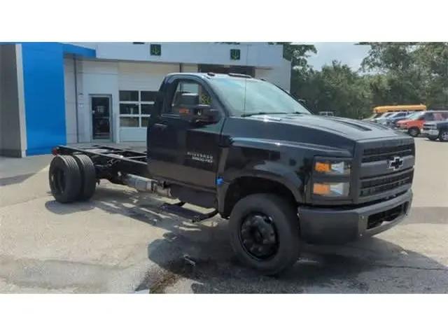 2024 Chevrolet Silverado 6500HD 1WT