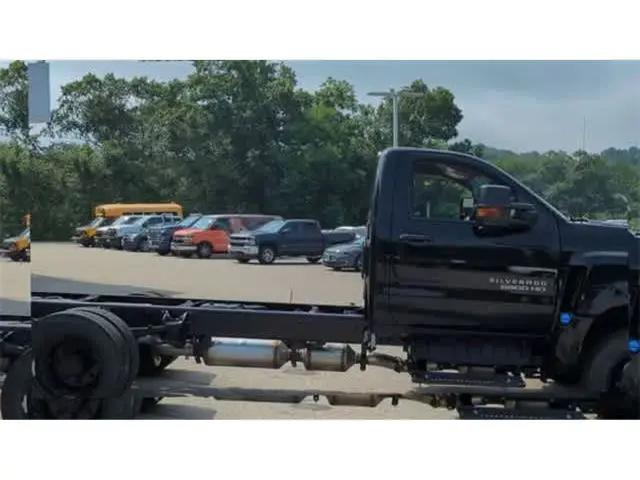 2024 Chevrolet Silverado 6500HD 1WT
