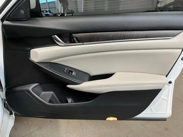 2022 Honda Accord Hybrid Touring