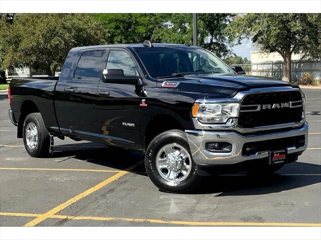 2022 RAM 3500 Big Horn Mega Cab 4x4 64 Box