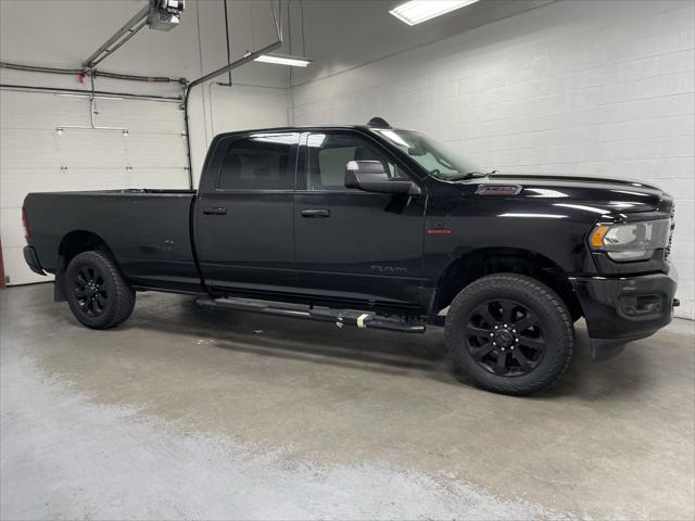 2022 RAM 3500 Big Horn Crew Cab 4x4 8 Box