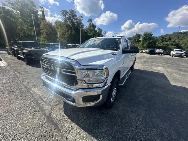 2022 RAM 3500 Big Horn Crew Cab 4x4 8 Box