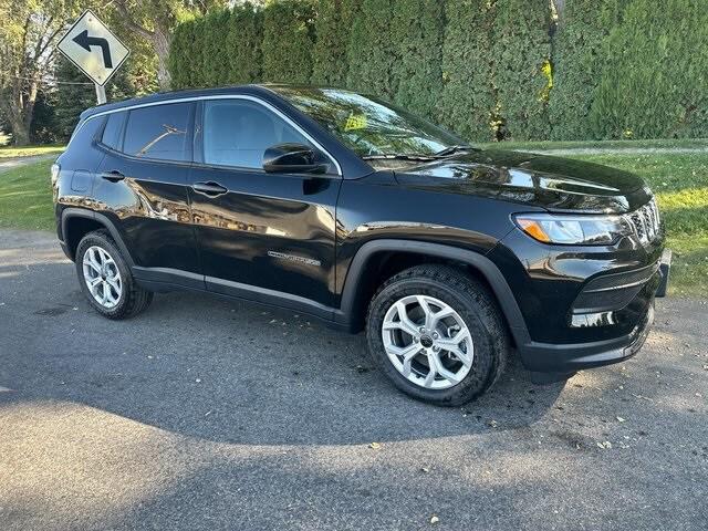 2025 Jeep Compass COMPASS SPORT 4X4