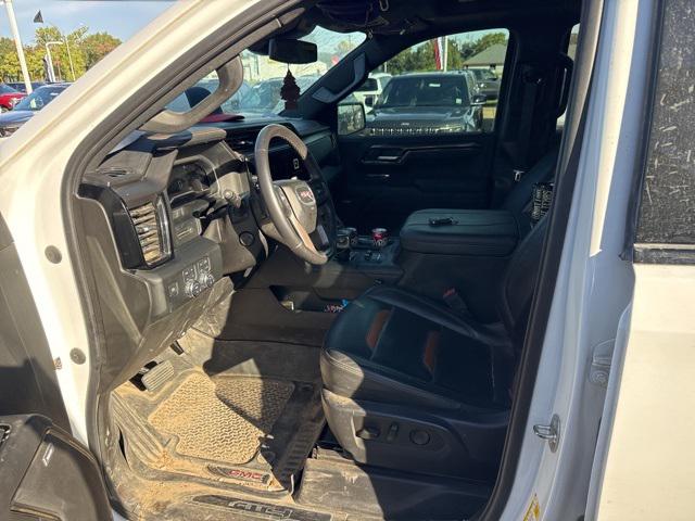 2023 GMC Sierra 1500 4WD Crew Cab Short Box AT4 2023 GMC Sierra 1500 4WD Crew Cab Short Box AT4