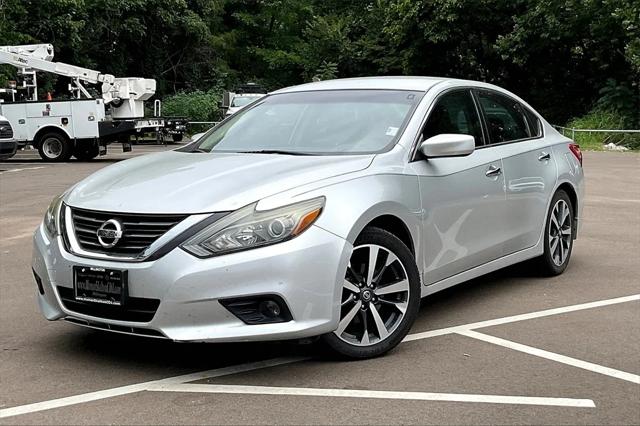 2016 Nissan Altima 2.5 SR