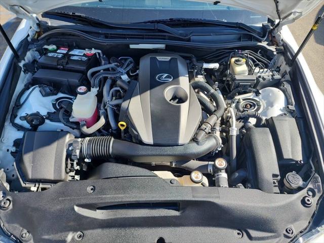 2017 Lexus IS 200t Base 4dr Sedan