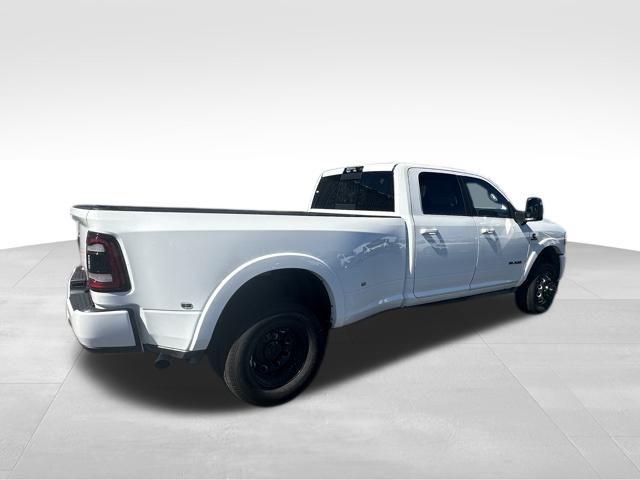 2024 RAM Ram 3500 RAM 3500 LIMITED CREW CAB 4X4 8 BOX