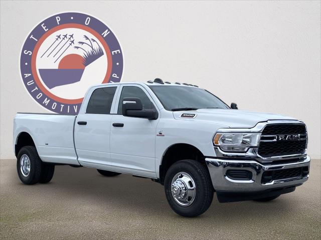 2024 RAM Ram 3500 RAM 3500 TRADESMAN CREW CAB 4X4 8 BOX